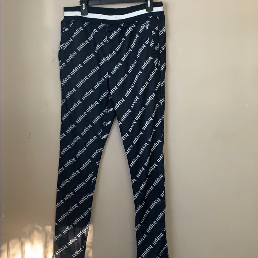 TRACK PANTS